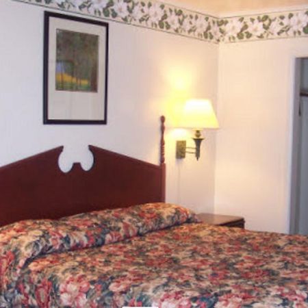 Shore Hills Motel Manasquan Exterior photo