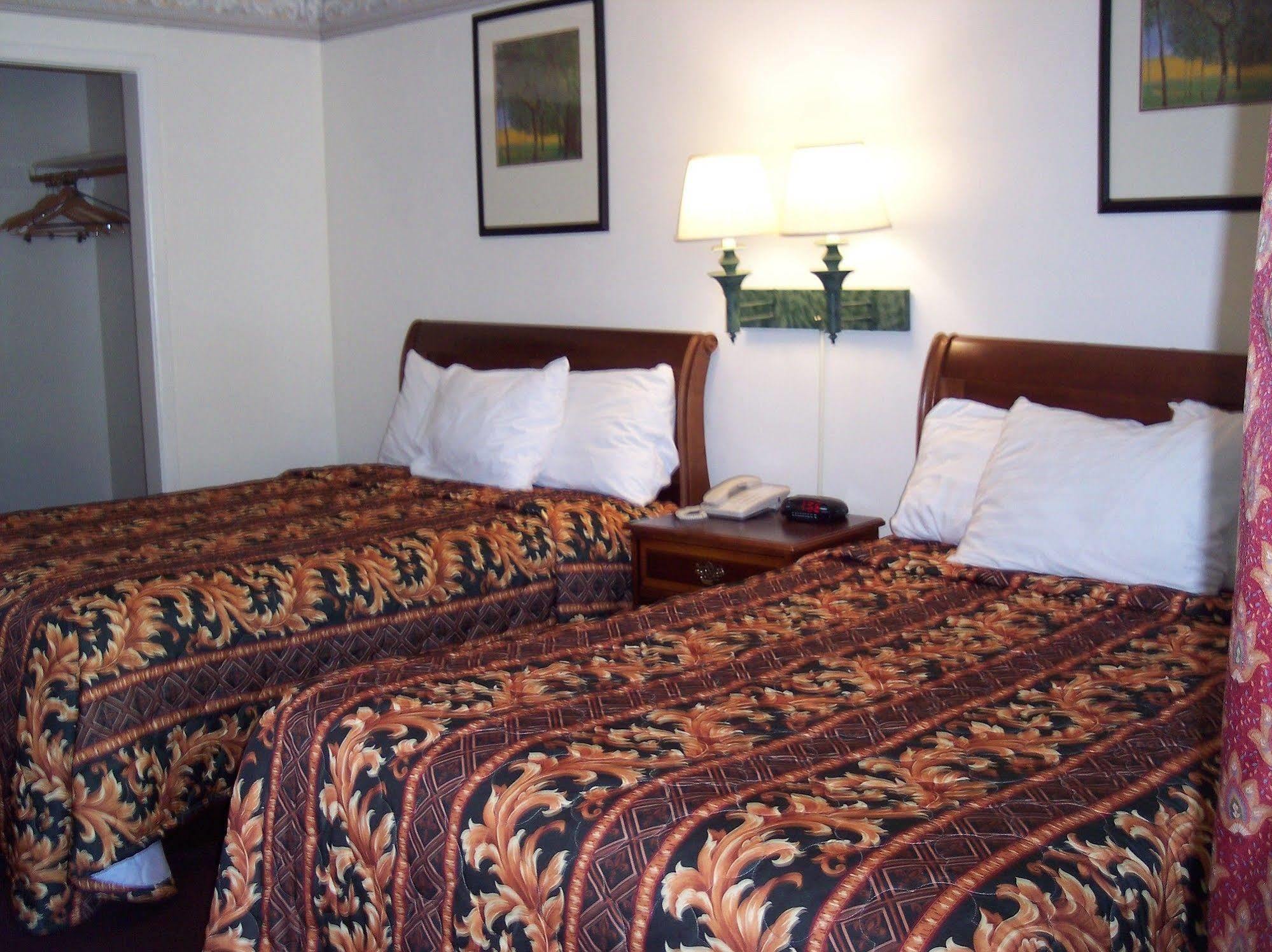 Shore Hills Motel Manasquan Exterior photo